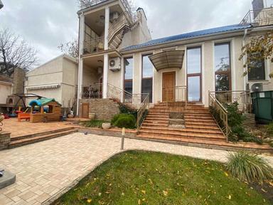 House by the address st. Kulikovo pole pl Oktyabrskoy revolyutsii pl (area 434 m²) - Atlanta.ua - photo 25