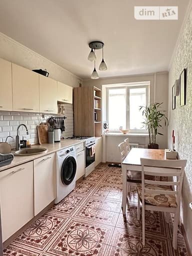 Многокомнатная квартира по адресу ул. Парусная (площадь 93,7 м²) - imageAlt 16 Многокомнатная квартира по адресу ул. Парусная (площадь 93,7 м²) - Atlanta.ua - imageAlt 16