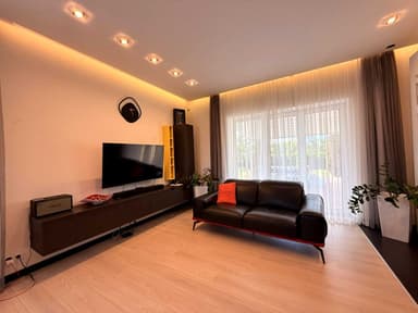 Дом по адресу ул. Спортивная (площадь 260 м²) - imageAlt 121 Дом по адресу ул. Спортивная (площадь 260 м²) - Atlanta.ua - imageAlt 121
